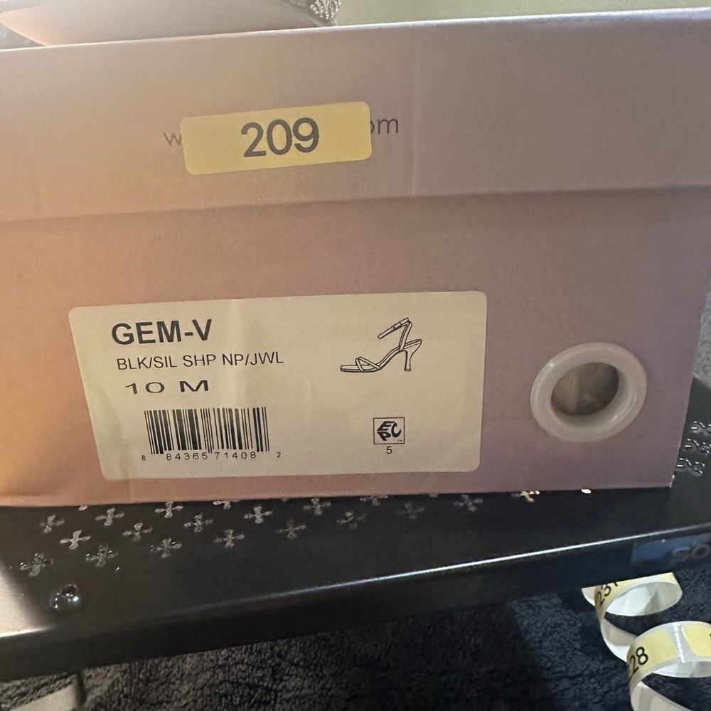 209. NEW SIZE 10 Sophisticated Black and Silver Heels with Sparkling Straps