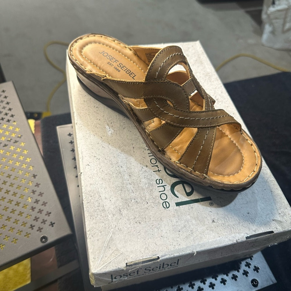 219. NEW SIZE 10 Josef Seibel Tan Mules Comfort Slip-On