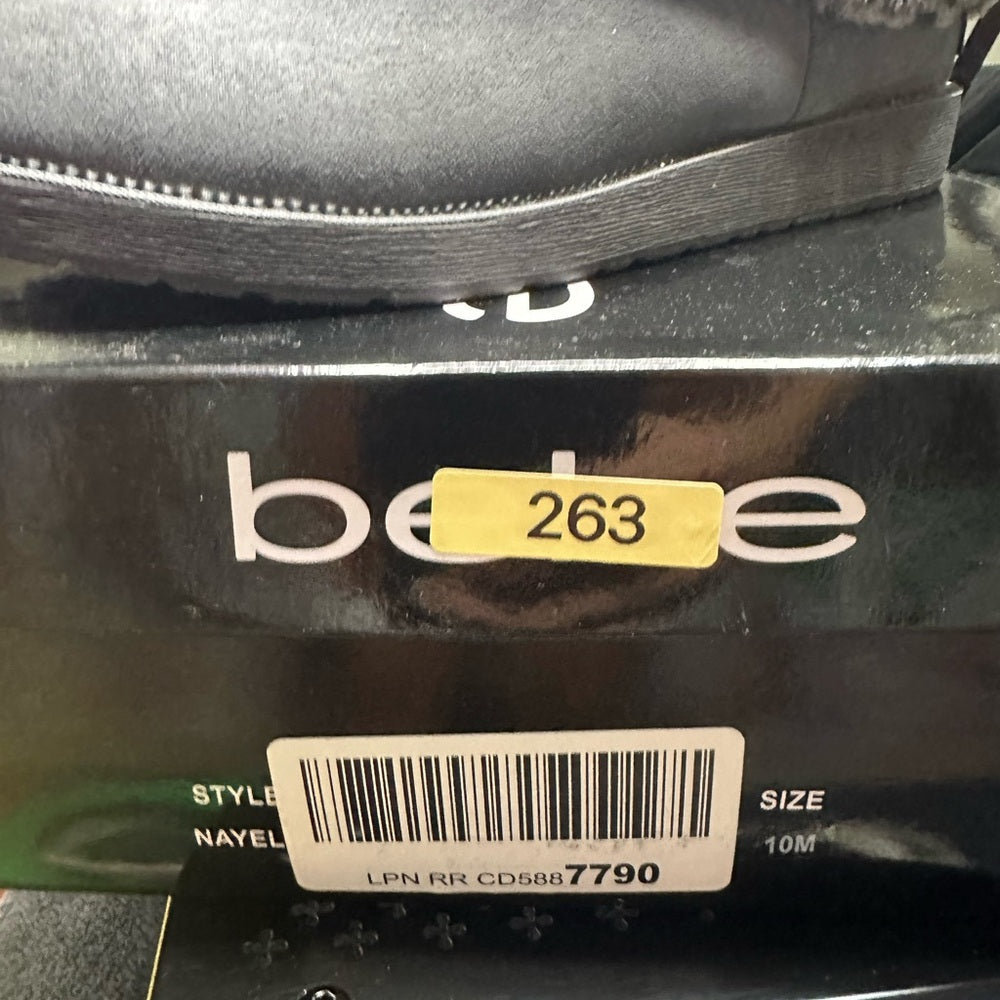 263. NEW SIZE 10 Bebe Gray Ankle Booties with Cozy Plush Lining