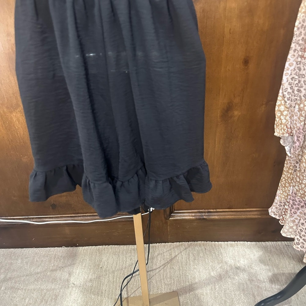 SIZE XXXL Black Ruffled Wrap Mini Skorts for Resort Wear