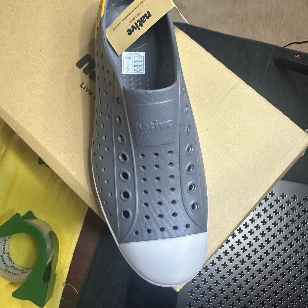 296. NEW SIZE 10 Native Women's Sneakers Gray and Yellow