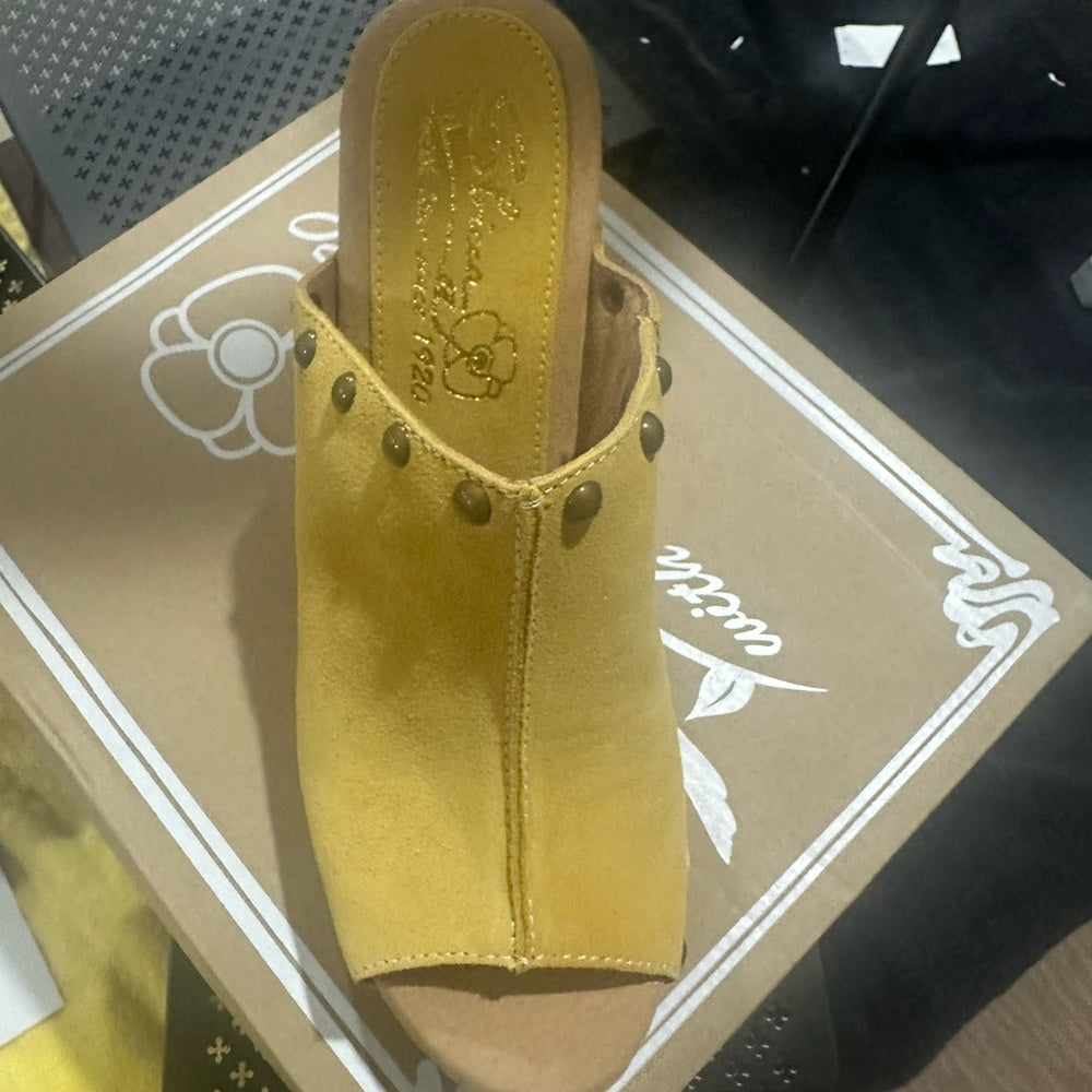 344. NEW SIZE 9 Sbicca Marigold Mules Western Bohemian Style