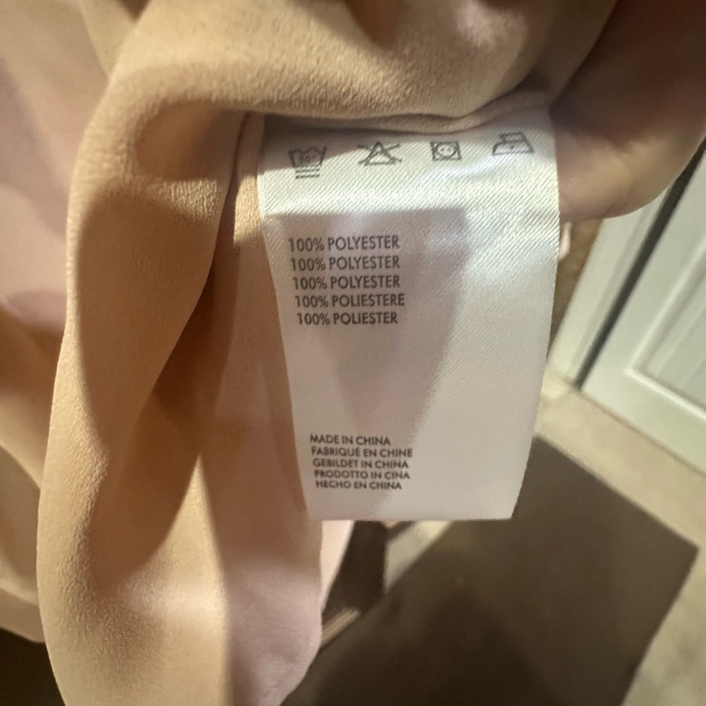 NWT SIZE S Boohoo Blush V-Neck Long Sleeve Dress