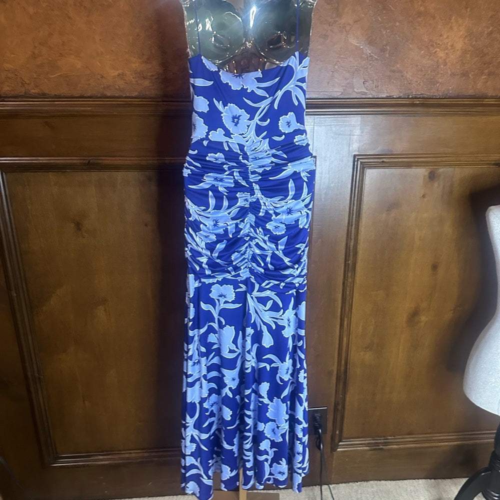 NWOT SIZE M Aqua Strapless Dress in Blue and White Floral