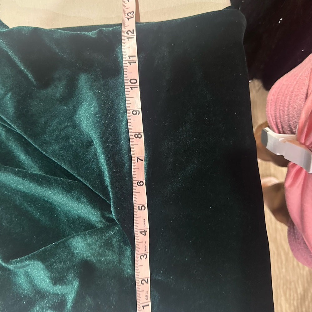 NWT SIZE XS Lulu's One-Shoulder Deep Green Velvet Dress