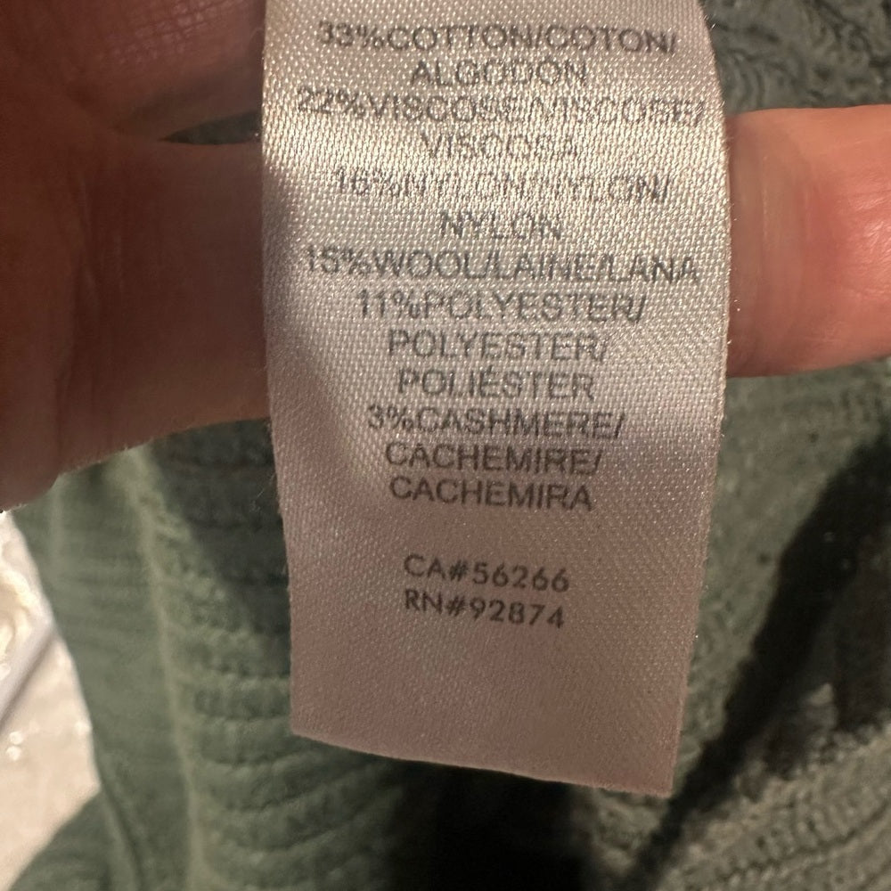 PRE-OWNED SIZE L/XL Splendid Olive and Gray Crew Neck Sweater