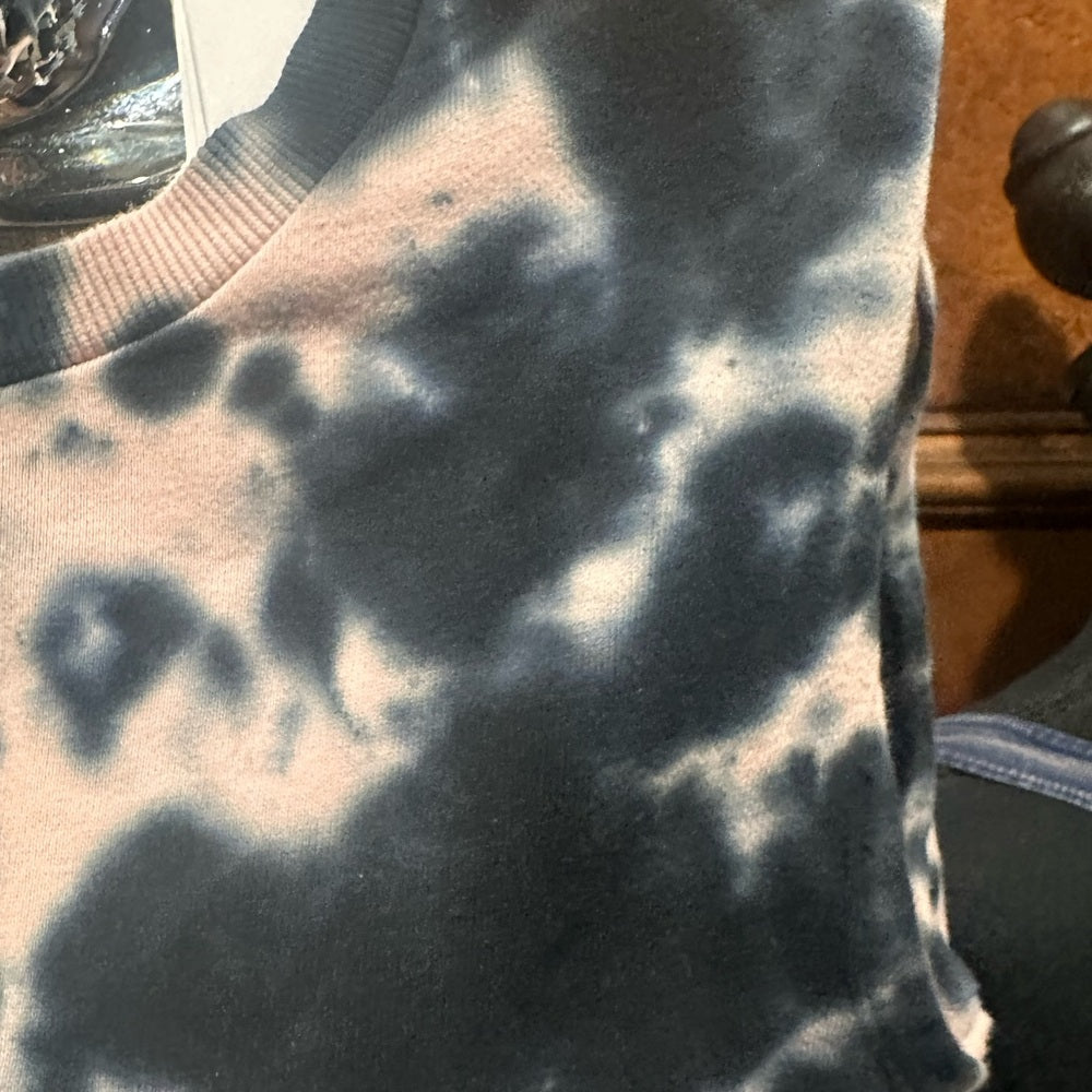 NWT SIZE XS 525 America Black and Pink Tie-Dye Crop Top