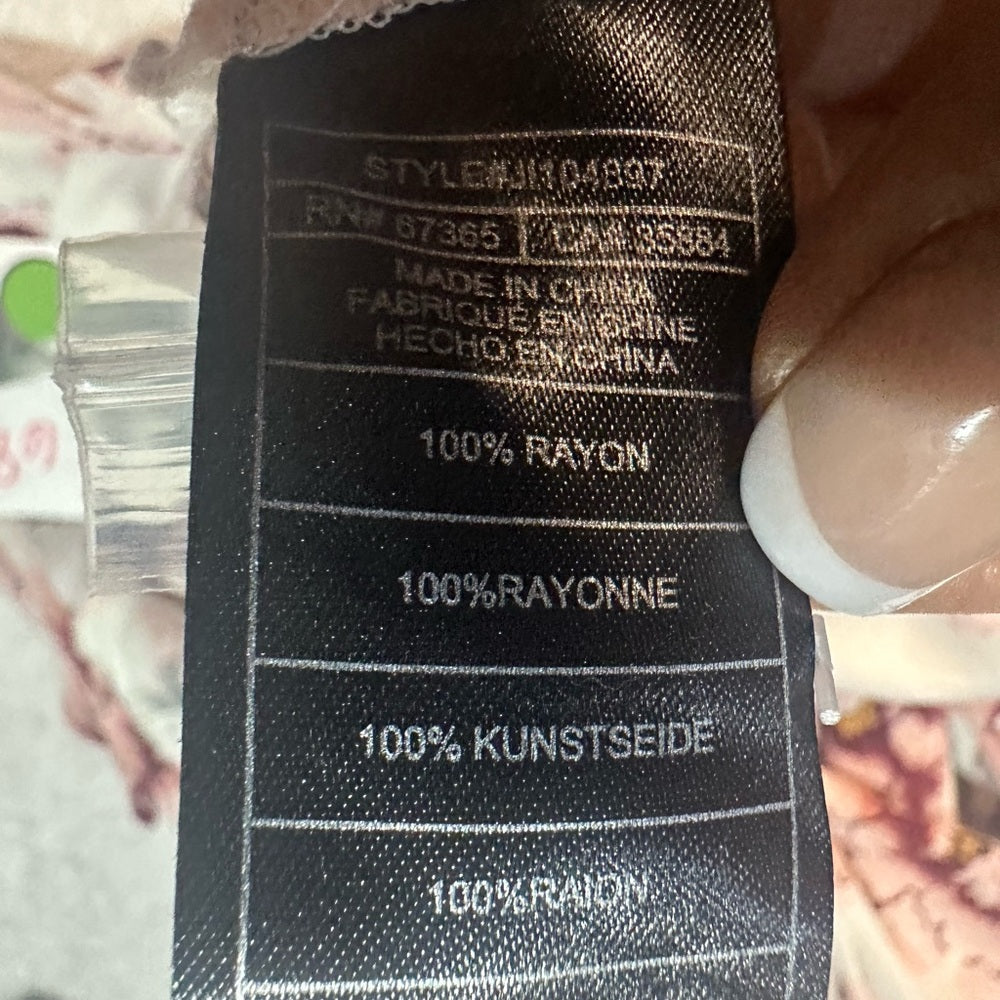 NWT SIZE XS BB Dakota Floral Cold Shoulder Blouse - Cream and Red