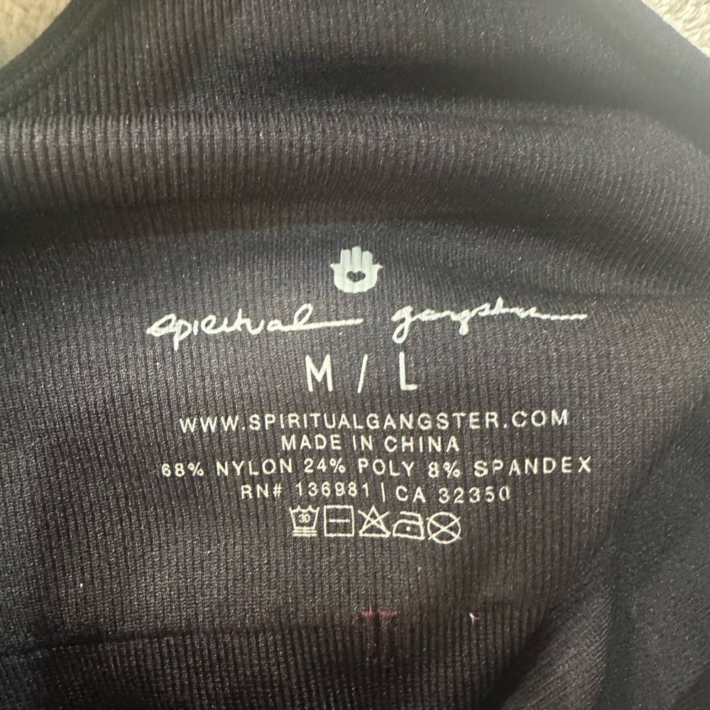 NWOT SIZE M/L Spiritual Gangster Black and Burgundy Heart Crop Top