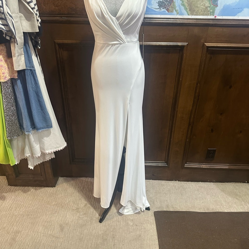 NWT SIZE 4 Mac Duggal Elegant White Maxi Dress