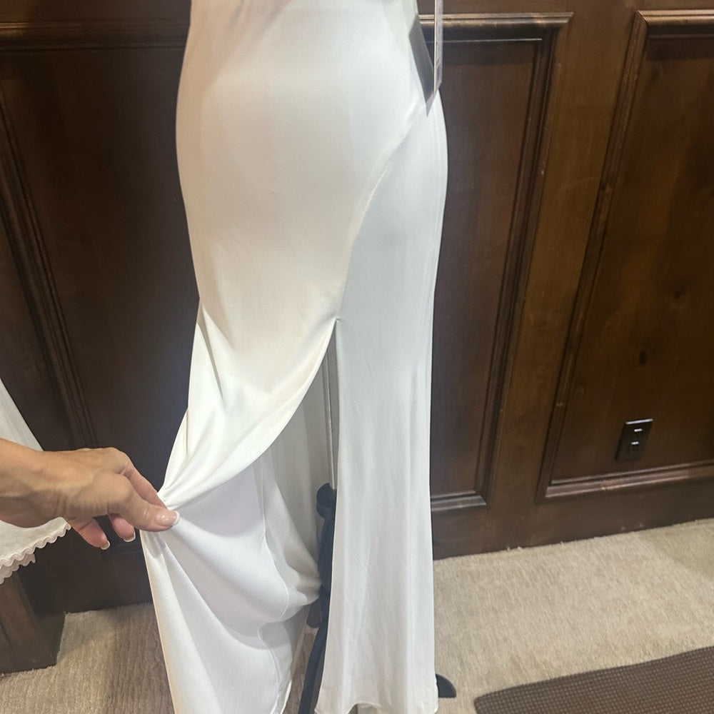 NWT SIZE 4 Mac Duggal Elegant White Maxi Dress