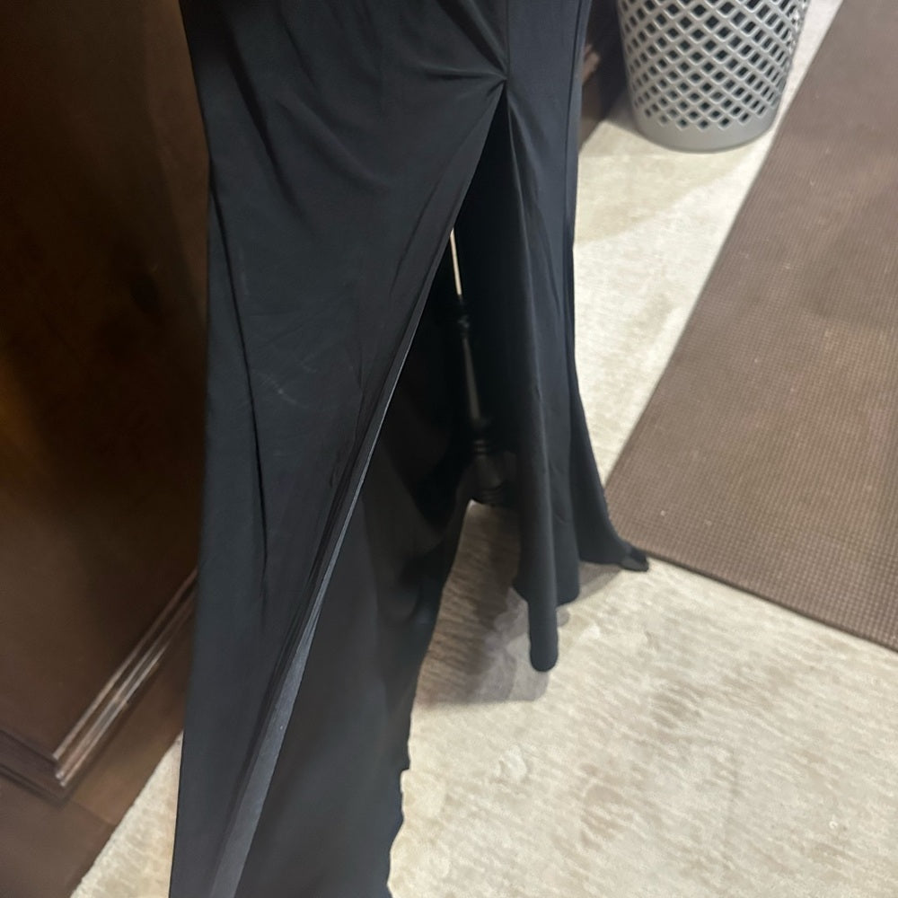 NWT SIZE 8 Mac Duggal Elegant Black Backless Dress