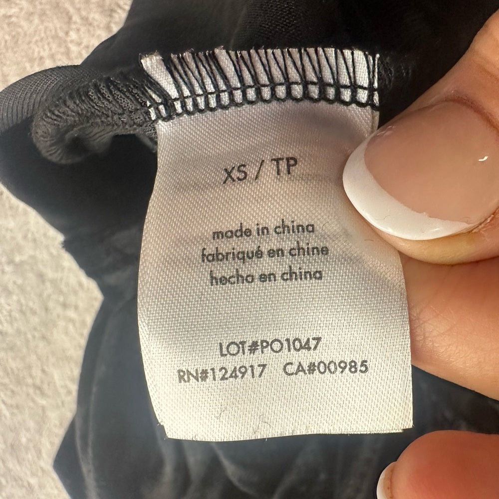 NWT SIZE XS Rachel Parcell Elegant Black Velvet Top