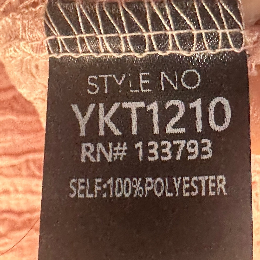 NWOT SIZE M POL Pink Lace Crop Top