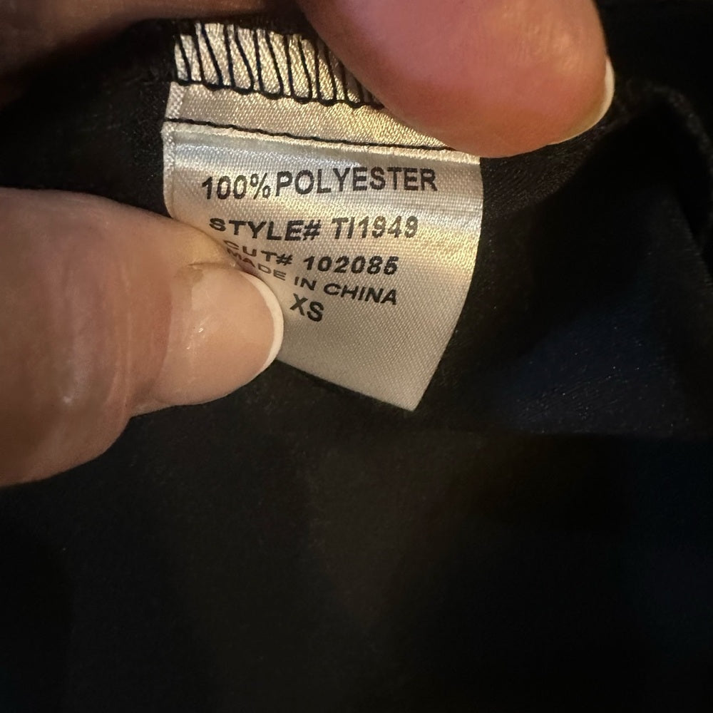 NWT SIZE XS LBLC the label Black Button Down Shirt