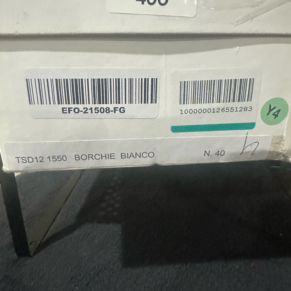 400. NEW SIZE 40/9-9.5 Elegant White Women's Sneakers with Stud Accents