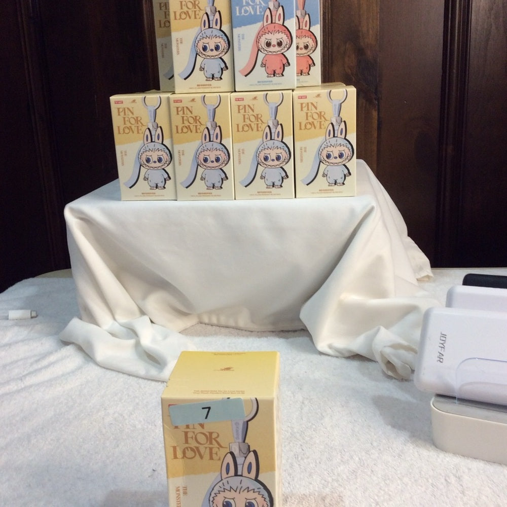 8.7.. NEW IPop Mart The Monsters Blue Keychain Plush toy