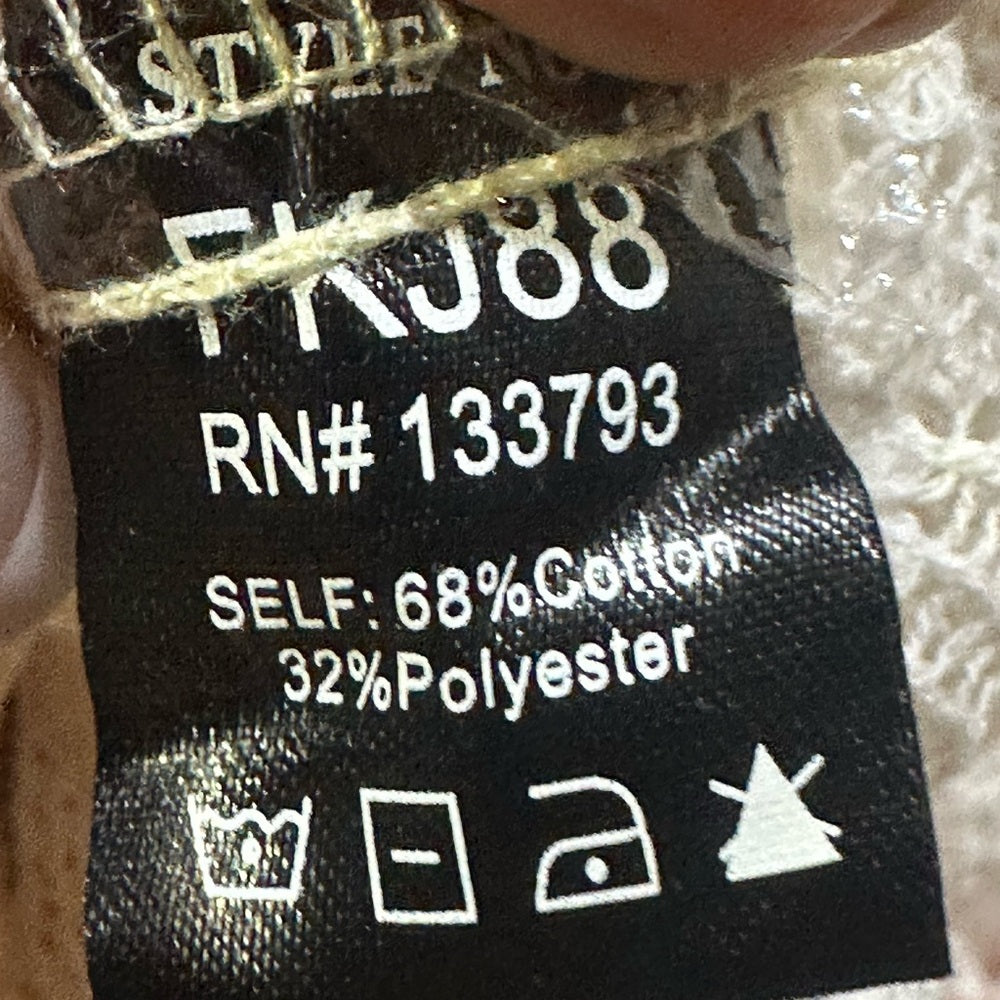 NWOT SIZE S OVERSIZED WILL FIT UP TO A L POL Cream and Pink Button Down Shirt