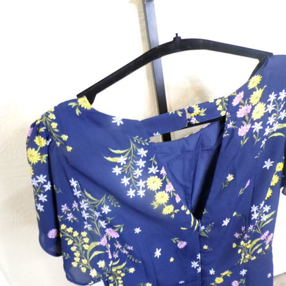 NWT SIZE 6 BB Dakota Floral Navy Dress with Ruffle Hem