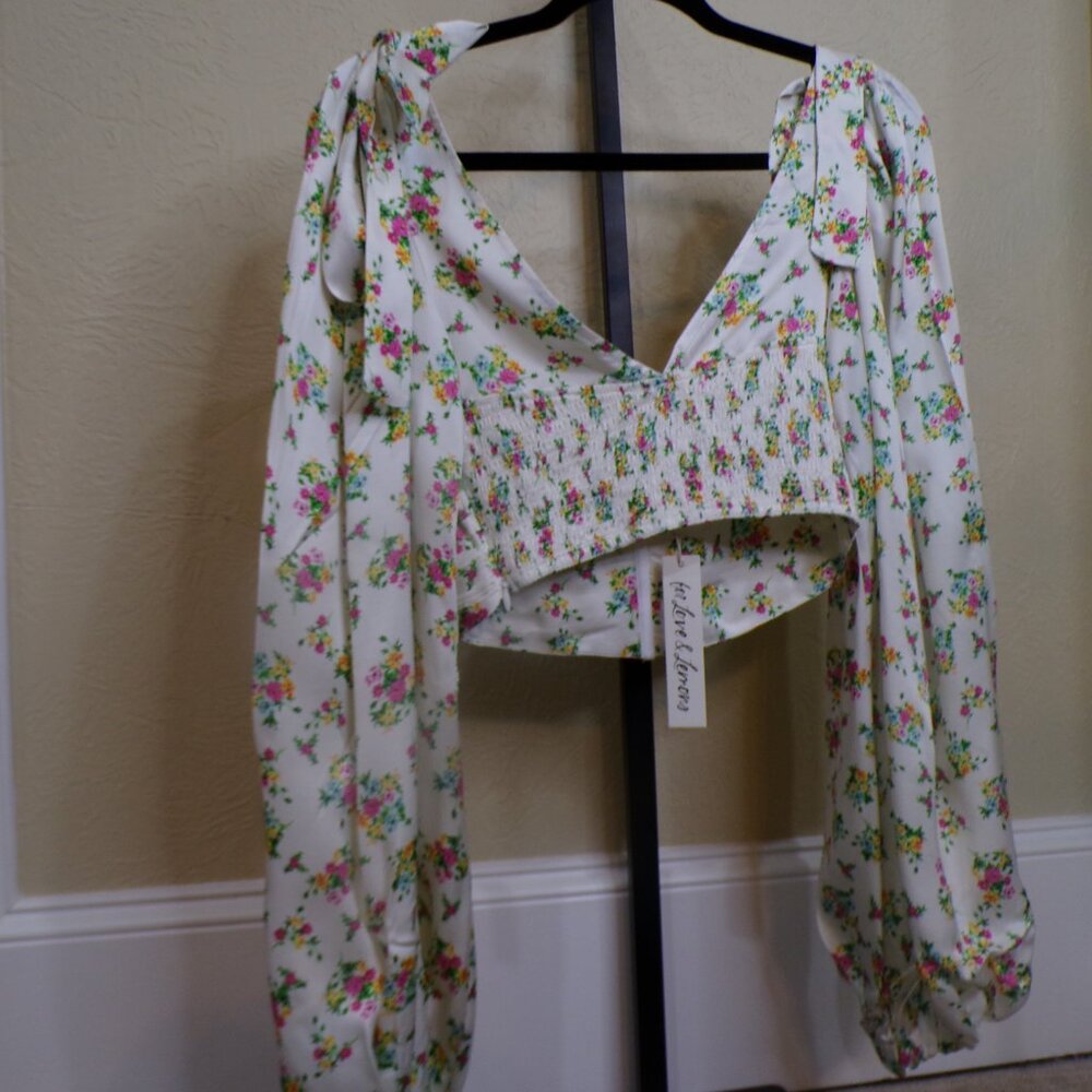 NWT size small For Love and Lemons Floral White Women's Top