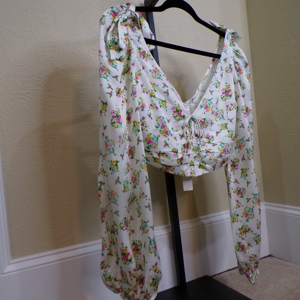 NWT size small For Love and Lemons Floral White Women's Top