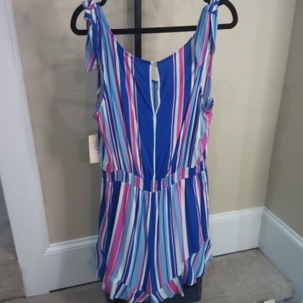 NWT SIZE XL BeBop Blue and Pink Striped Romper Casual Summer Essential