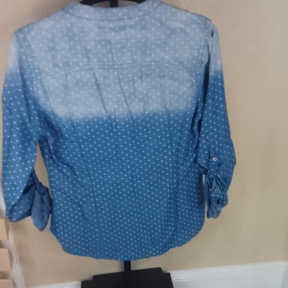 NWT SIZE S Chic Blue Patterned Blouse