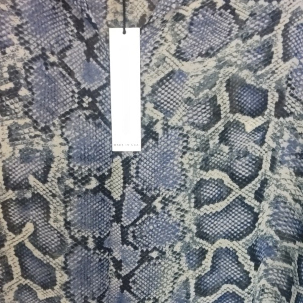 NWT SIZE S Blue and White V-Neck Dolman Sleeve Blouse