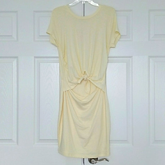 NWT SIZE LARGE Sundry Light Yellow Lightweight Tie Front Dress