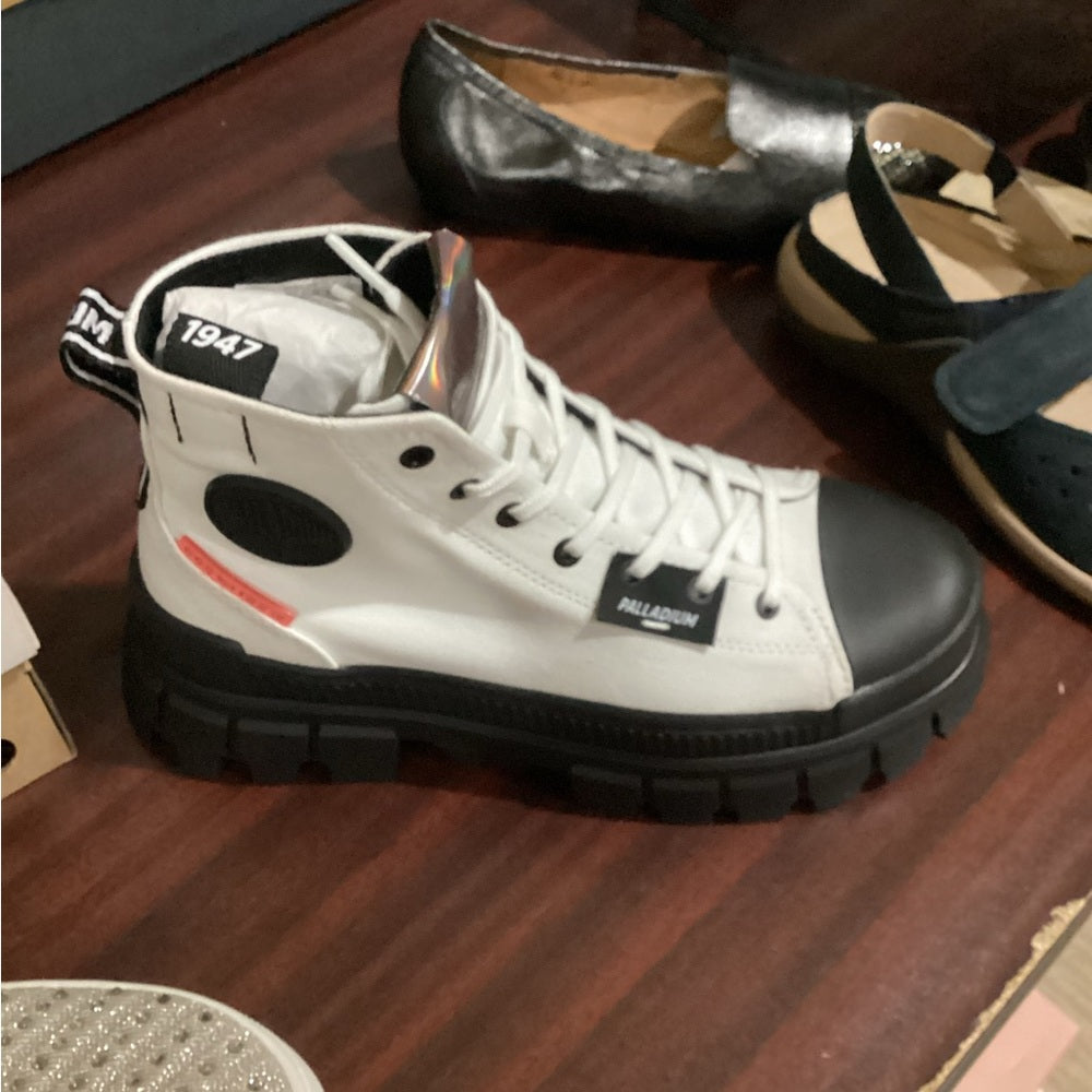 New size 7.5 Palladium White and Black Combat Boots with Chunky Sole