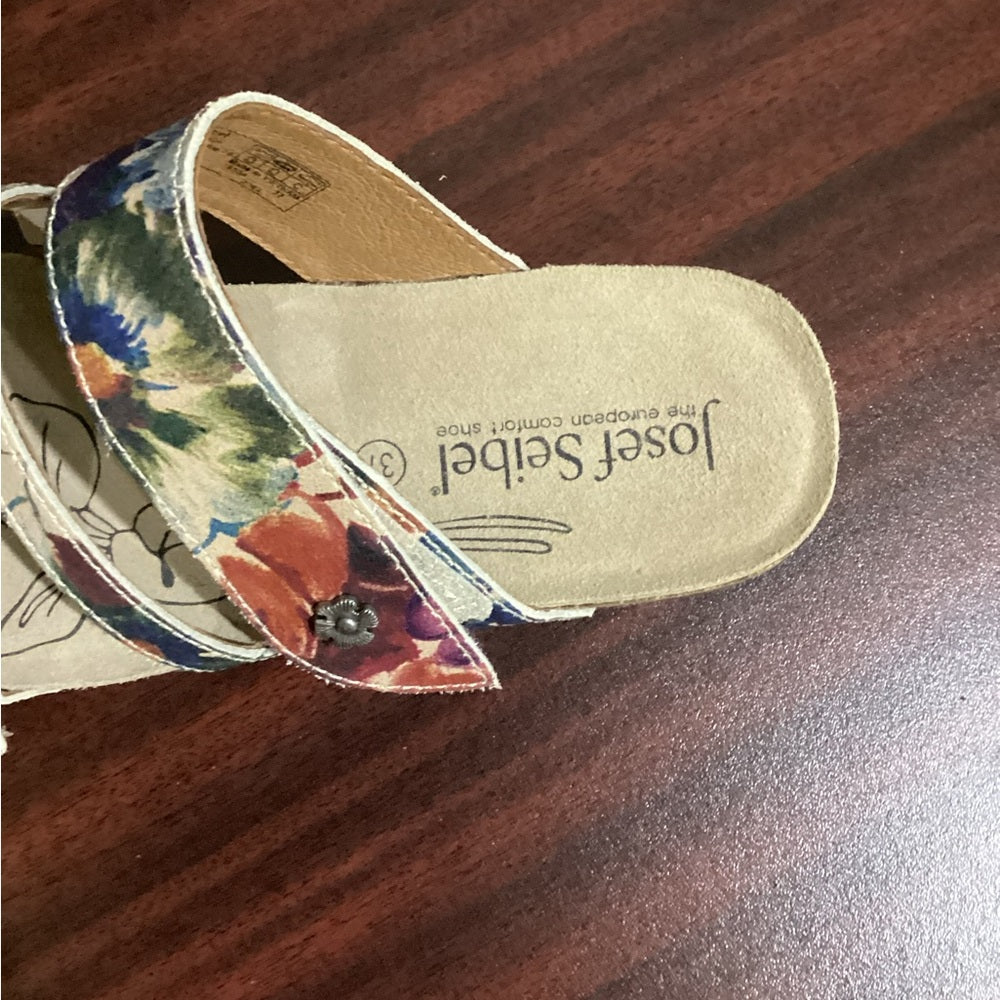 NEW SIZE 7 Josef Seibel Red and Blue Sandals with Artistic Straps