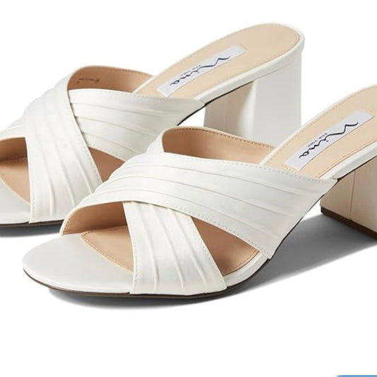 NEW SIZE 9.5 Nina White Mules with Textured Crisscross Straps