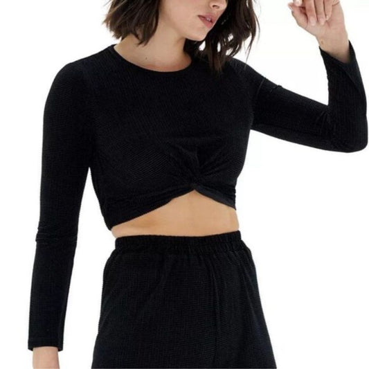 NWT SIZE MEDIUM MINKPINK Black Crop Top