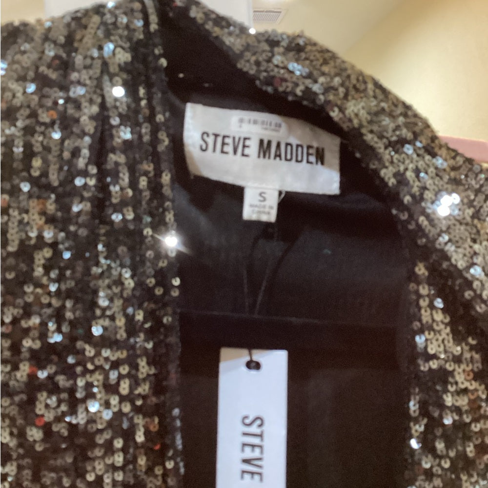 NWT SIZE SMALL Steve Madden Silver and Black Sequin Robe