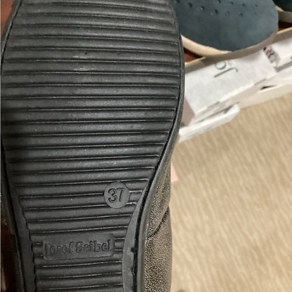 NEW SIZE 6.5 Josef Seibel Black Leather Loafers with Perforated Design