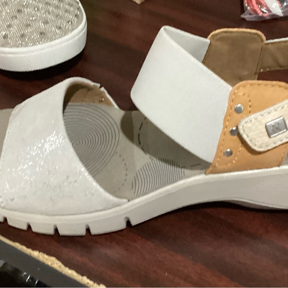 NEW SIZE 6.5 Romika Cream and Orange Sandals with Ergonomic Sole