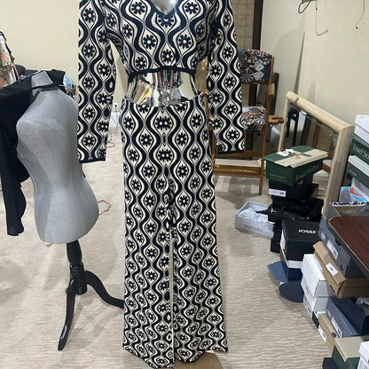 NWT SIZE 0-2 Finders Keepers Black and White Geometric Flare Pants