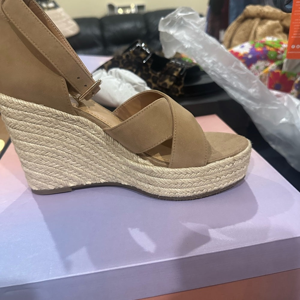 NEW SIZE 7 Tan Wedge Espadrilles with Suede Straps