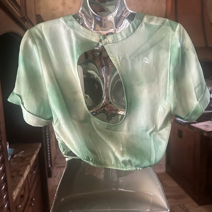 NWOT SIZE 6 Topshop Green Crop Top with Mandarin Collar and Cut Out Design