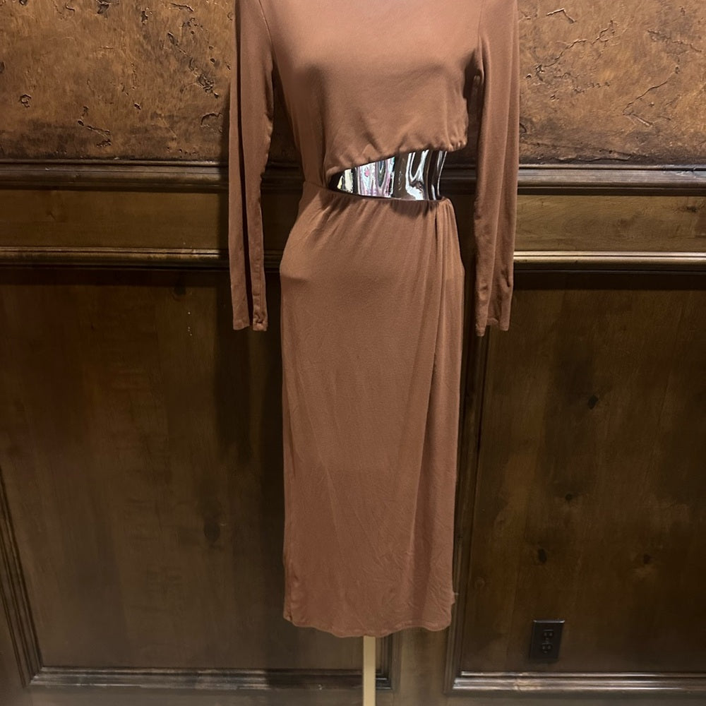 SIZE M Astr High Low Cutout Dress in Rust