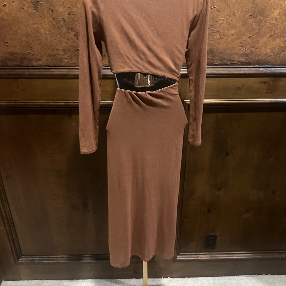 SIZE M Astr High Low Cutout Dress in Rust