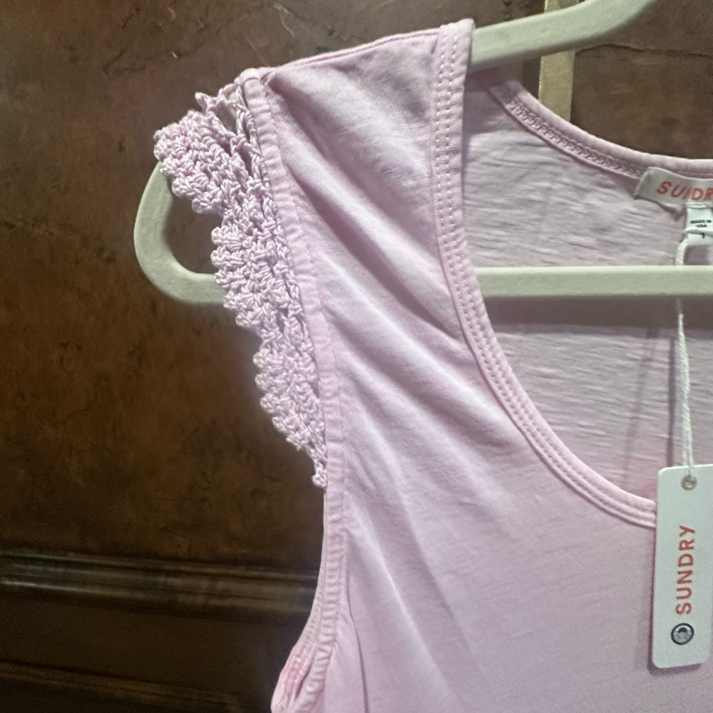 NWT SIZE 1/S Sundry Pink Ruffled Tank Top