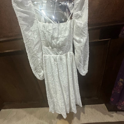 SIZE M Lulu's White Long Sleeve Square Neck Sundress