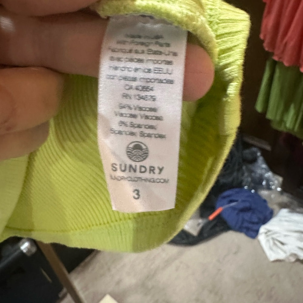 NWT SIZE L/3 Sundry Green Ribbed Short Sleeve T-Shirt