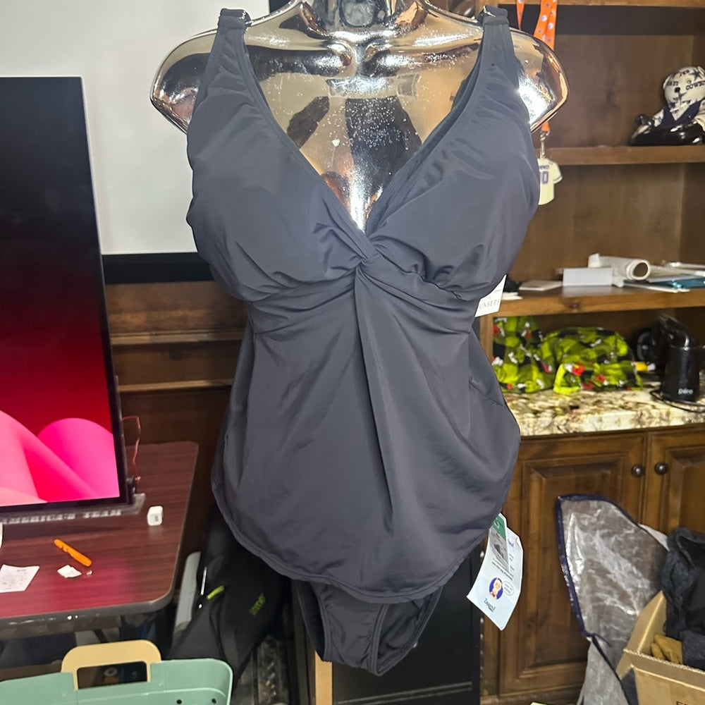 NWT SIZE 14 Sleek Black Bikini with Timeless Design