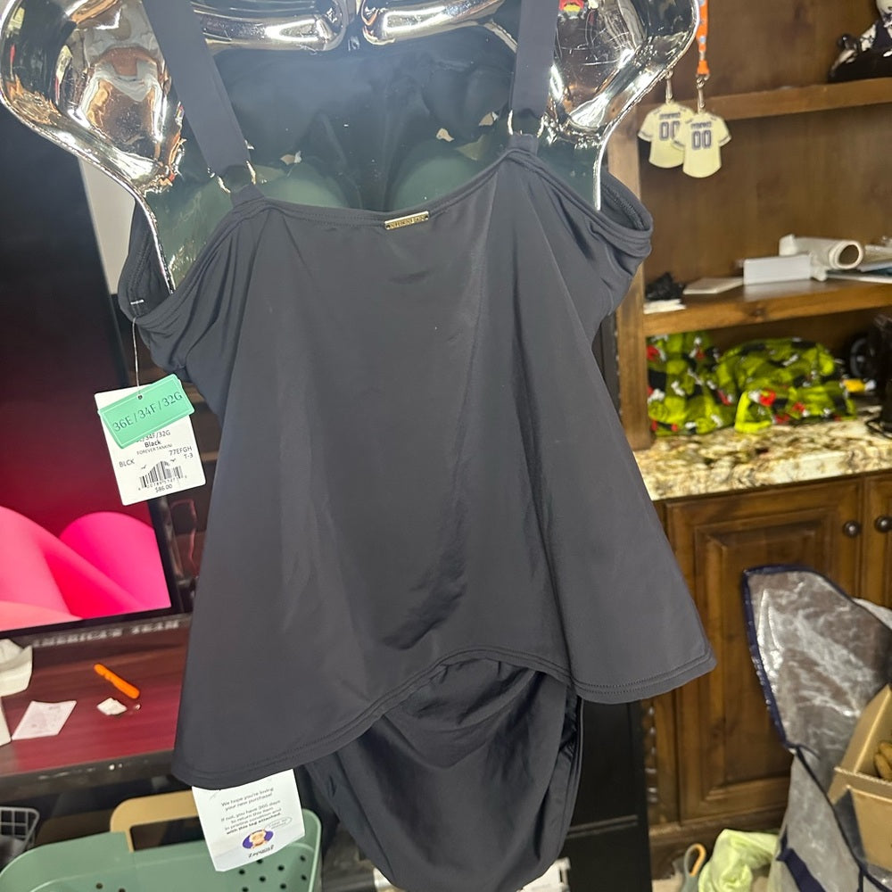 NWT SIZE 14 Sleek Black Bikini with Timeless Design