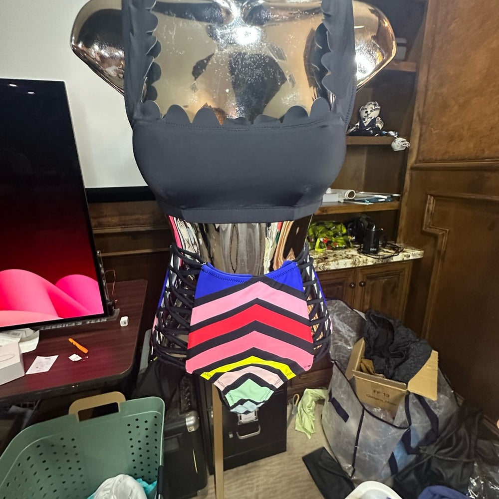 NWOT SIZE S Black Strappy High-Waisted Bikini with Chevron Pattern