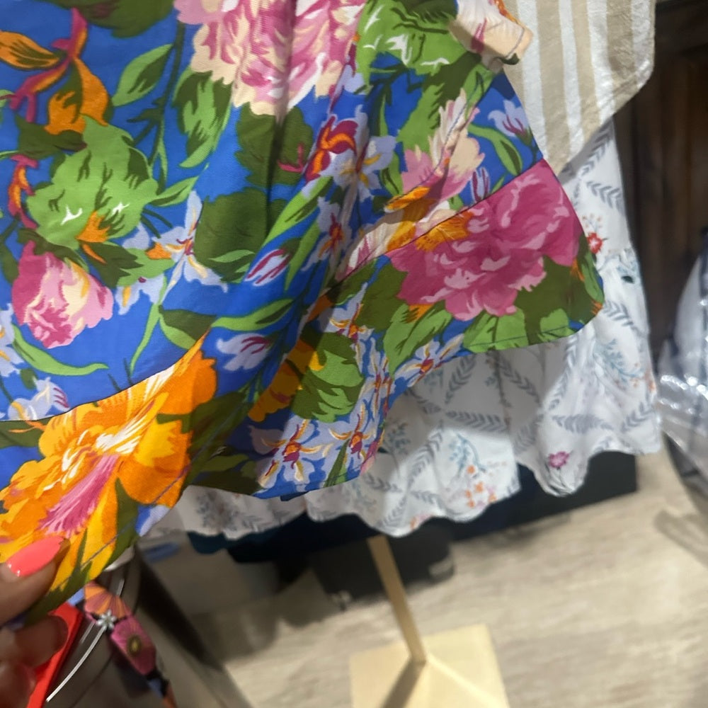 NWT SIZE M Playful Blue and Pink Floral Two-Piece Set
