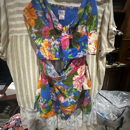 NWT SIZE M Playful Blue and Pink Floral Two-Piece Set