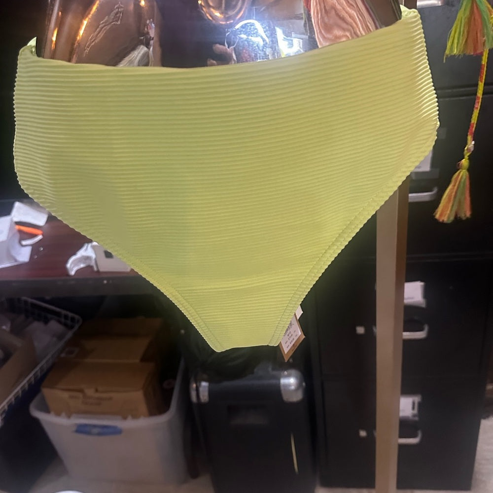 NWT SIZE M/10 Billabong Yellow Ribbed Bikini Bottom